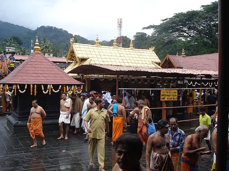 800px-SabarimalaTemple.jpg