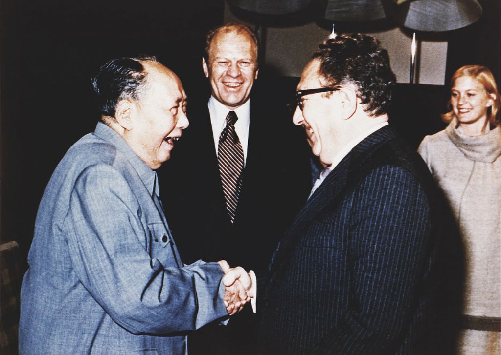 Kissinger_Ford_and_Mao_1975_A7912.jpg