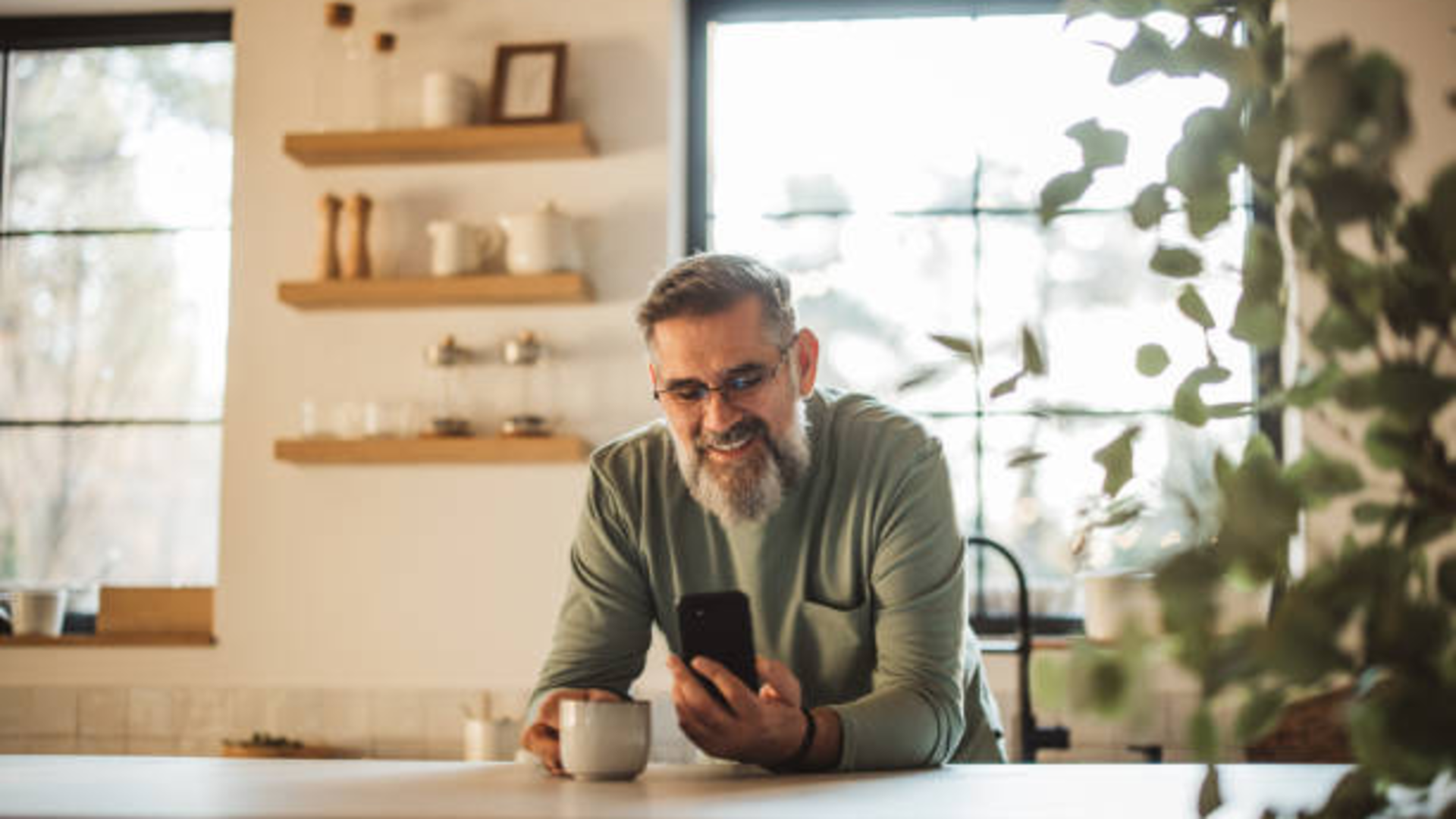 Se você quer a atenção do seu daddy, não pode contar tudo sobre você já no perfil - iStock Se você quer a atenção do seu daddy, não pode contar tudo sobre você já no perfil - iStock