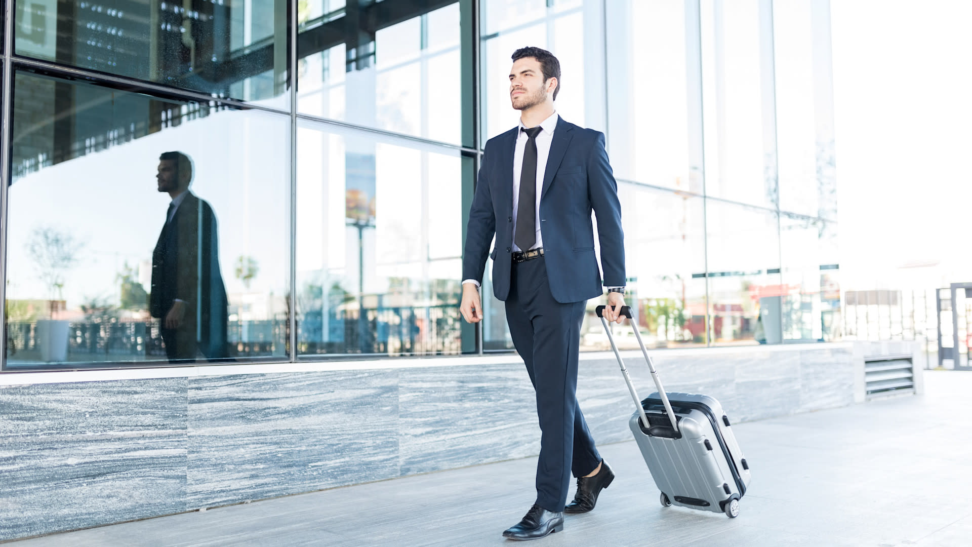 Profissionais que viajam muito, traem mais Profissionais que viajam muito, traem mais