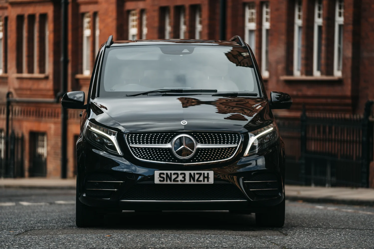 Mercedes-Benz V300d Chauffeur Service