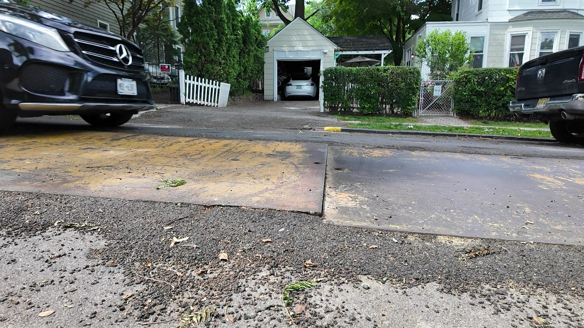 News 12 | Hudson Valley | Metal Road Plates In Woodlawn Causing