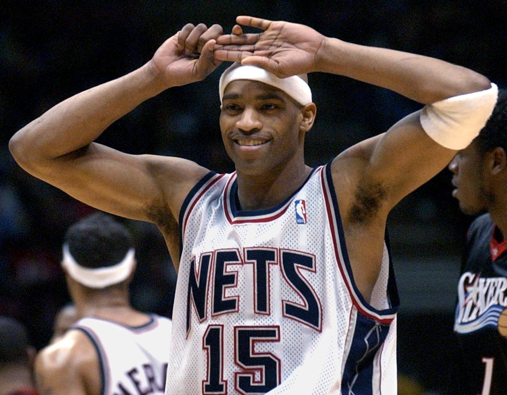 Vince Carter Is the First NBA Player to Play in 4 Decades