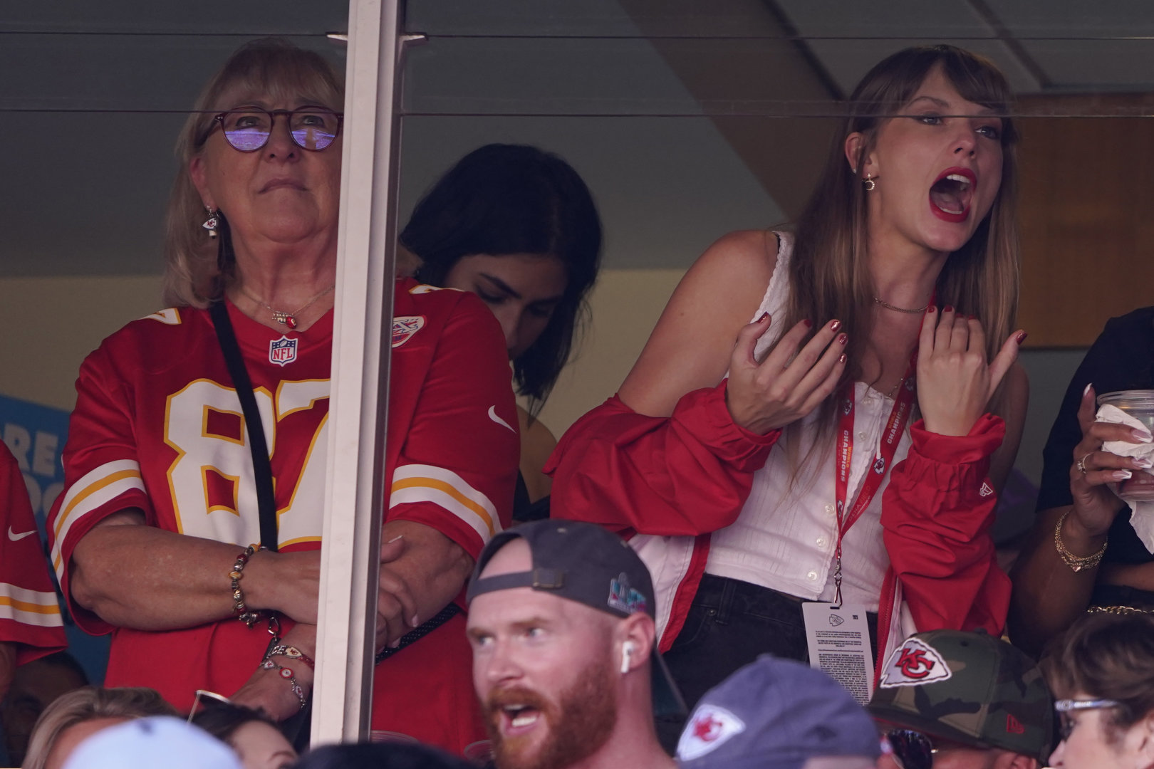 Swiftie-Kelce mania: Jets tickets for this weekend's game vs. Chiefs jump  after Taylor Swift, Travis Kelce dating rumors