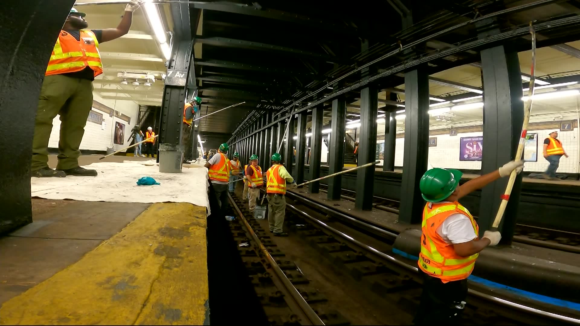 独家报道：揭秘MTA车站改造计划的幕后情况