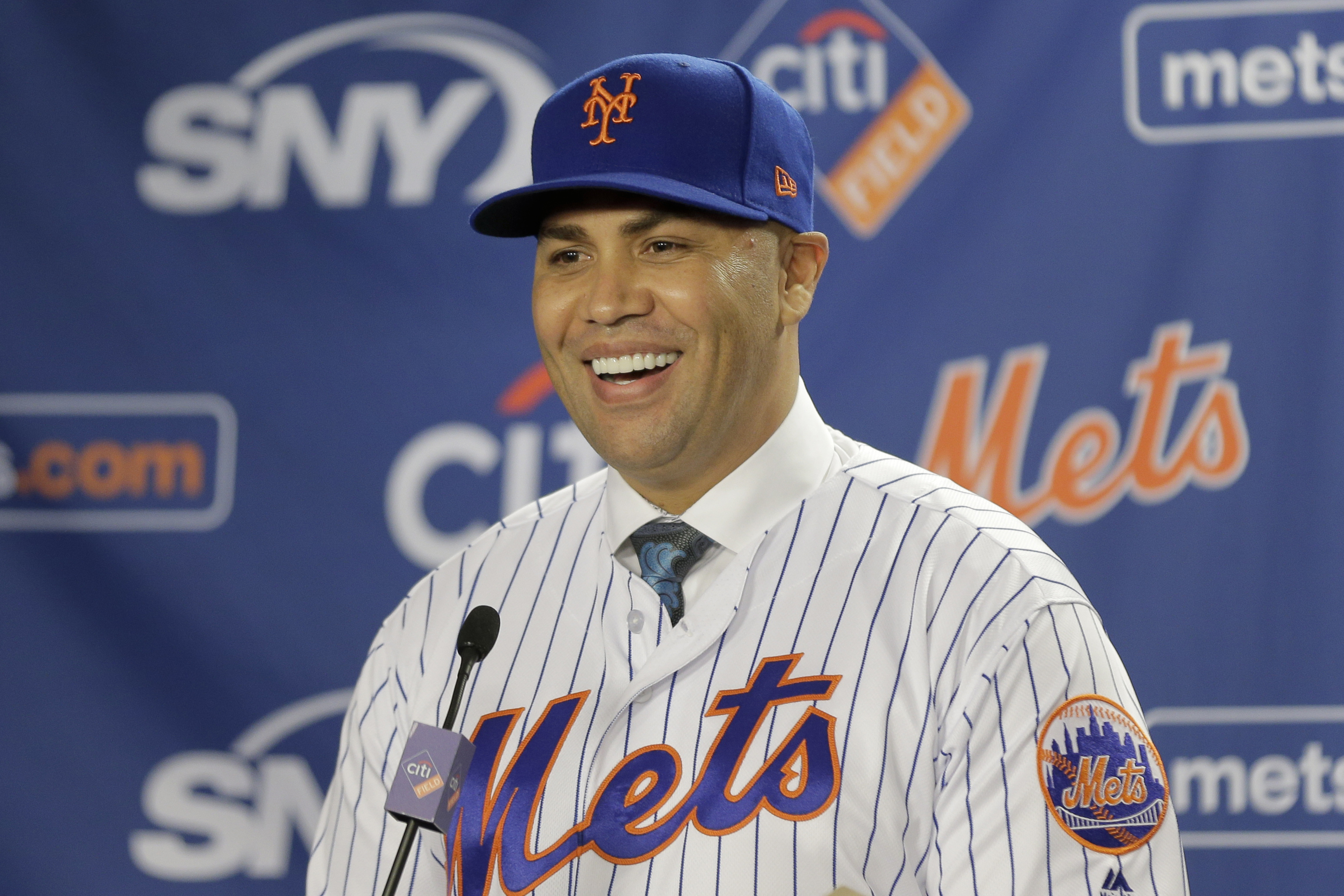 MLB notes: Carlos Beltran interviews with Yankees for manager's