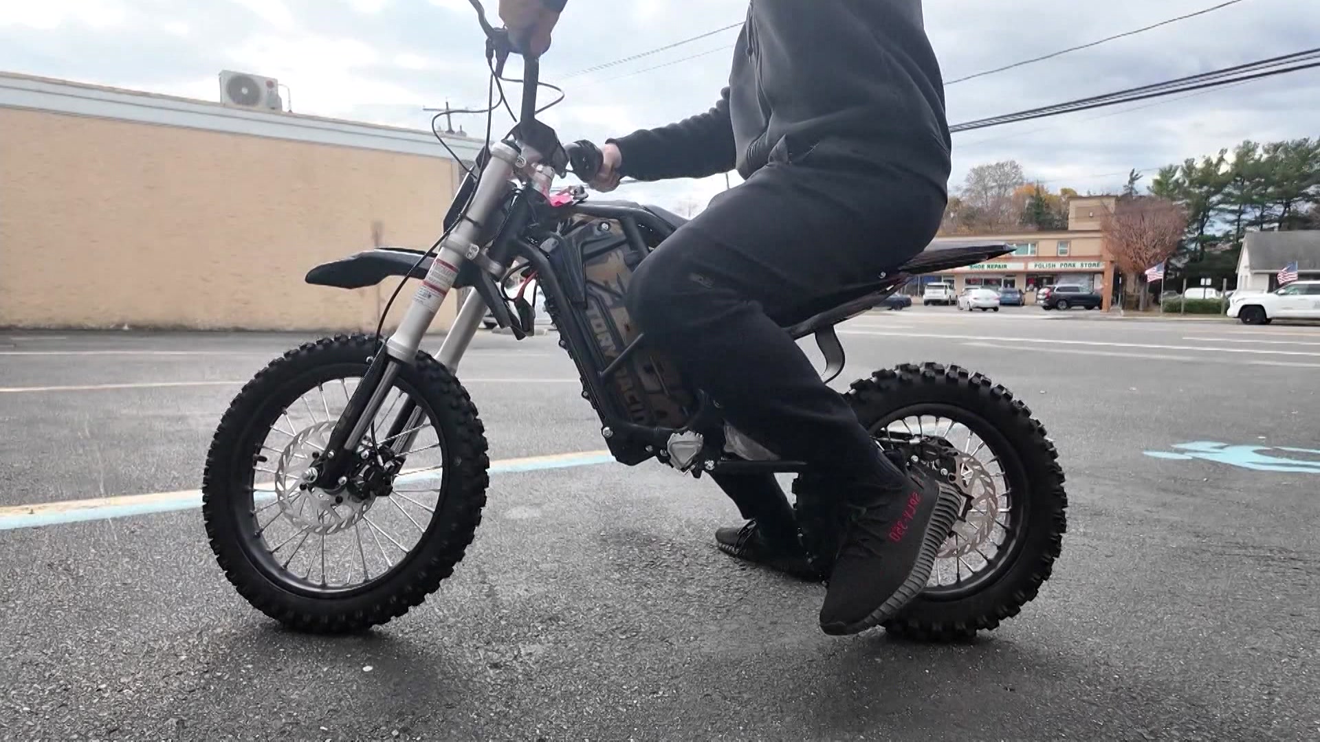 li5pmboljuliaebikes_2026-04-10-17-18-02