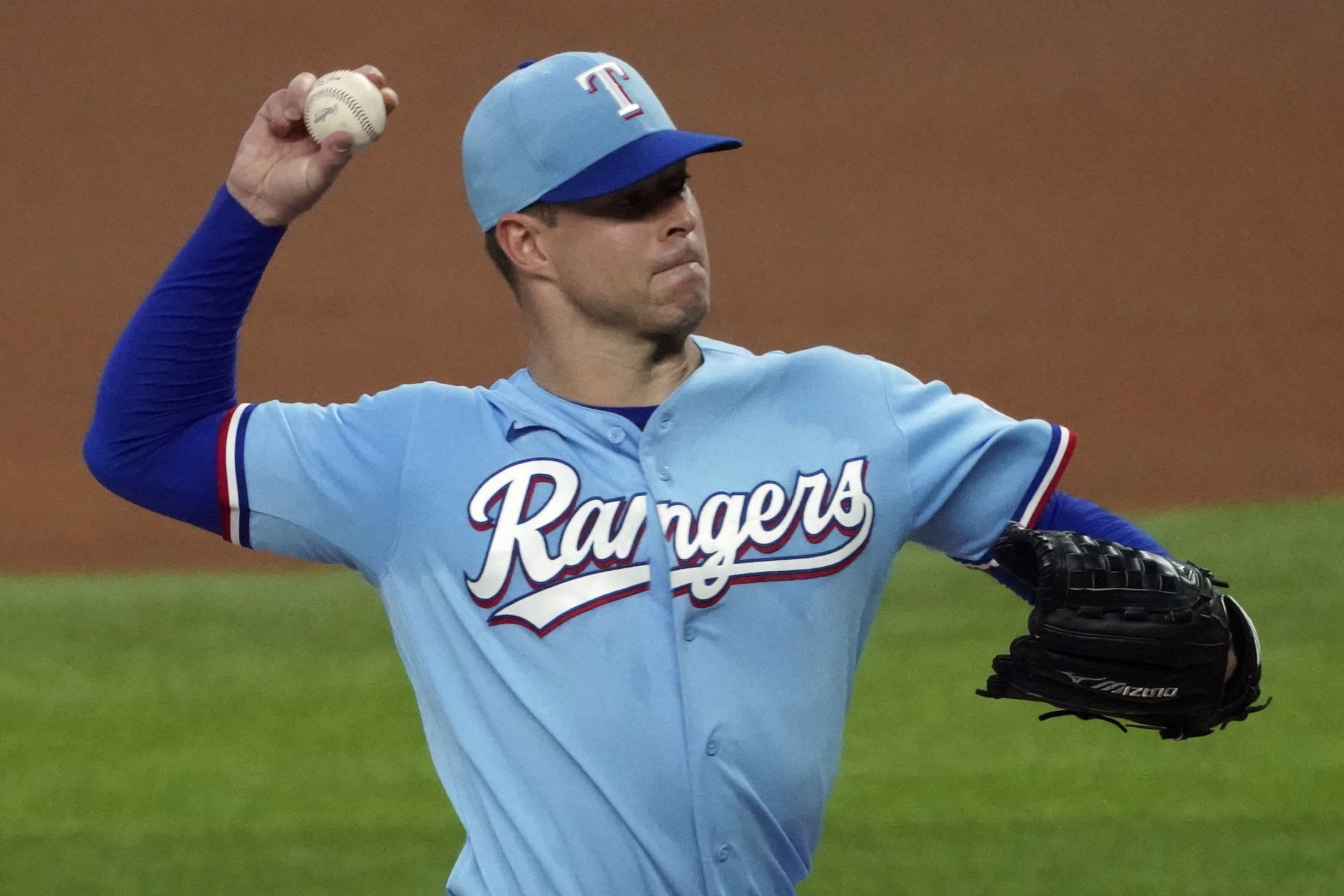 ap-sources-yankees-reach-deals-with-kluber-lemahieu