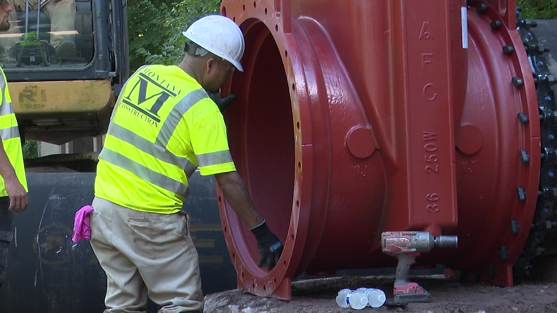 behind-the-scenes-look-at-massive-effort-to-repair-water-main-in-newark