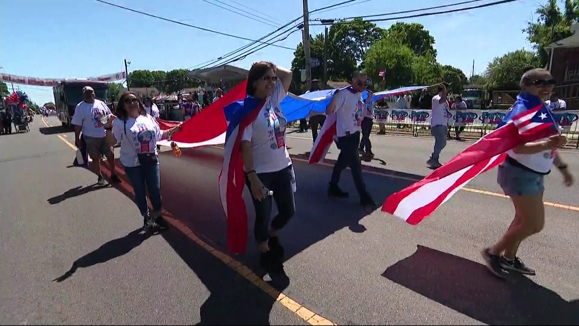Thousands celebrate Puerto Rican Hispanic Parade in Brentwood