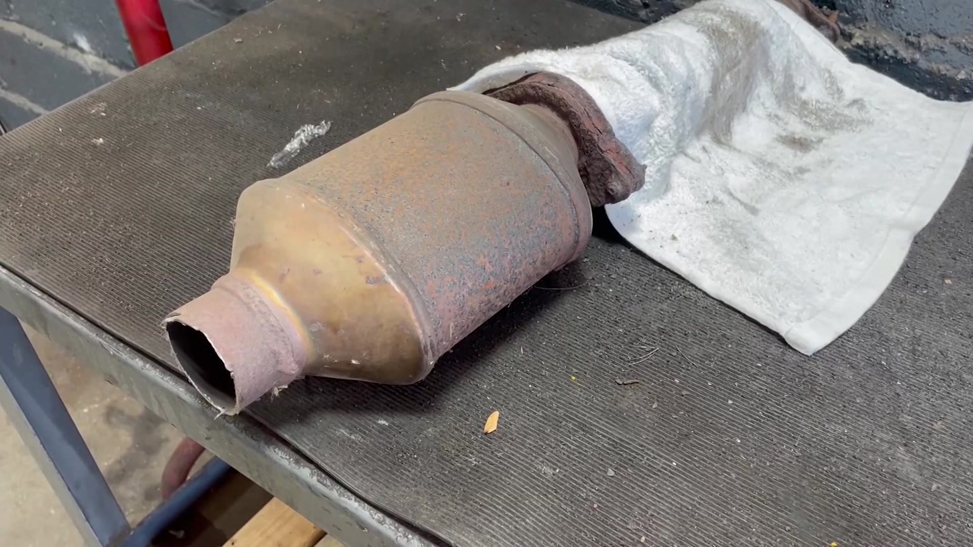 Why are catalytic converters a target for thieves? News 12 finds out
