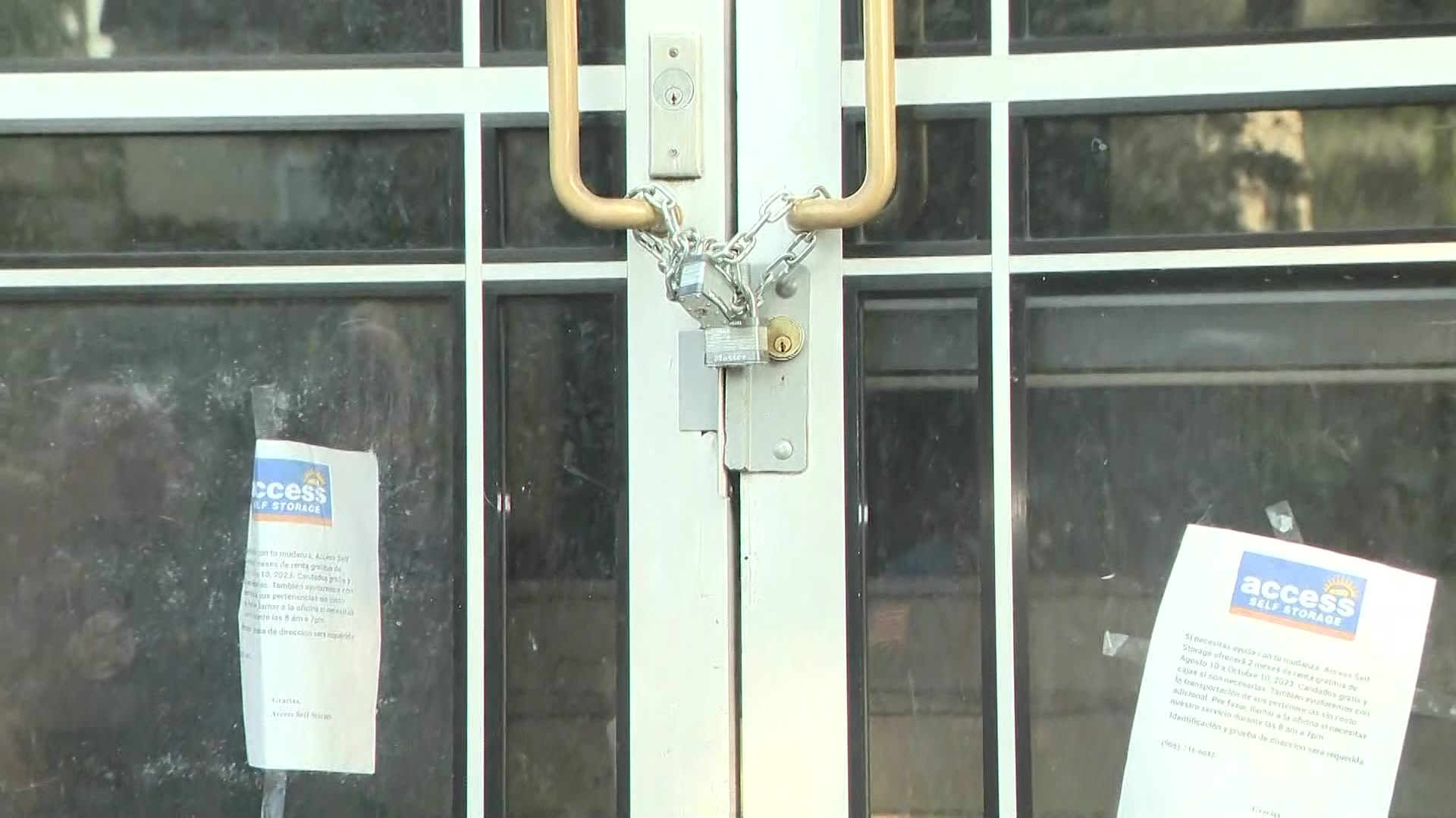 Police officially lock Plainfield apartment building that was condemned