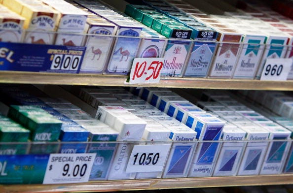le cigarette cause le cancer In Canada, every puff of smoke will serve as a warning