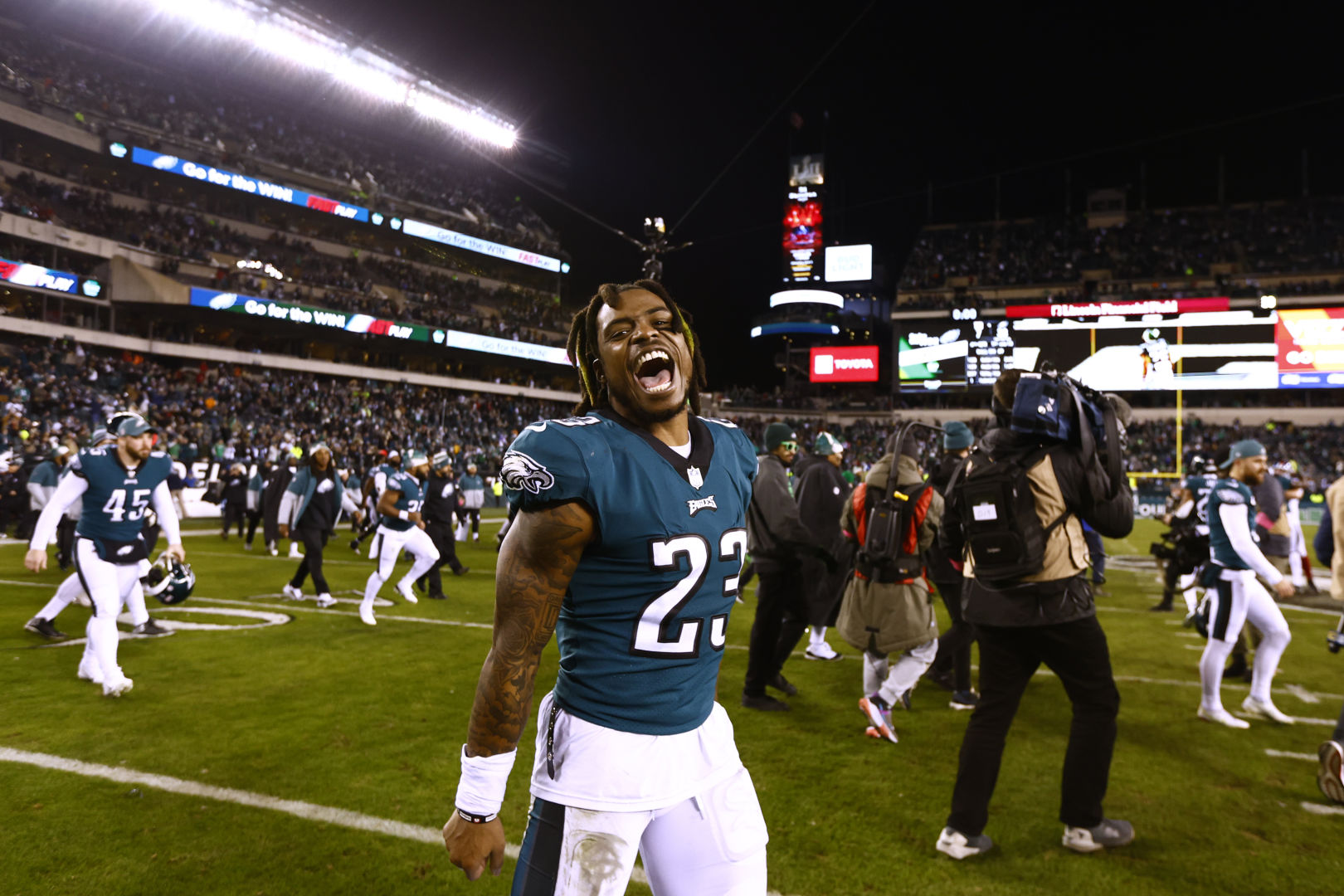 Eagles hope home field helps them vs 49ers in NFC title game