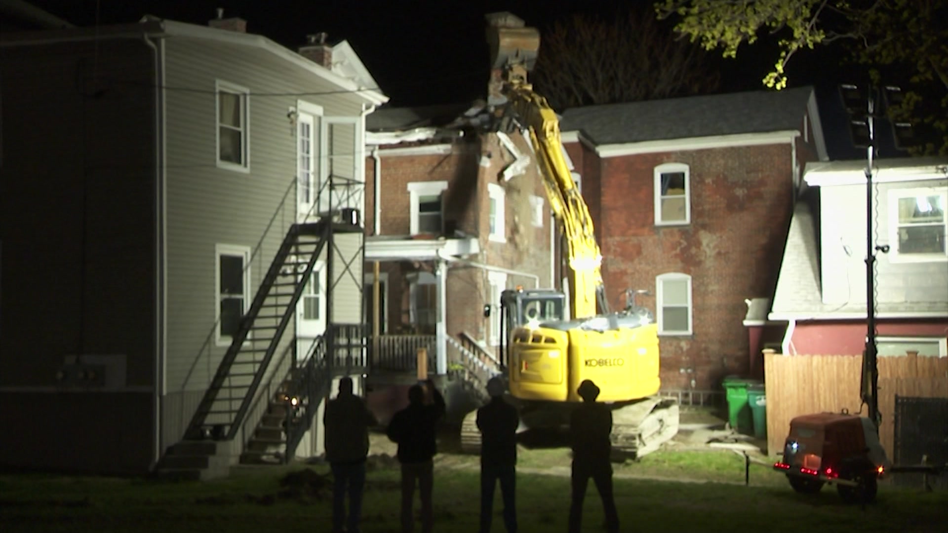 0409poughkeepsiedemolition_2026-04-09-22-11-56