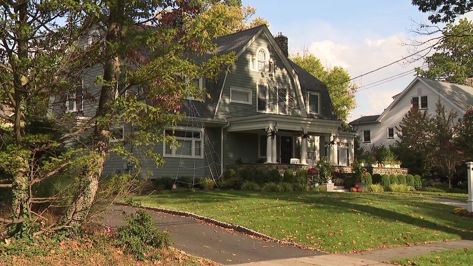 New Jersey Family Terrorized by 'The Watcher' Sells Home at a Loss