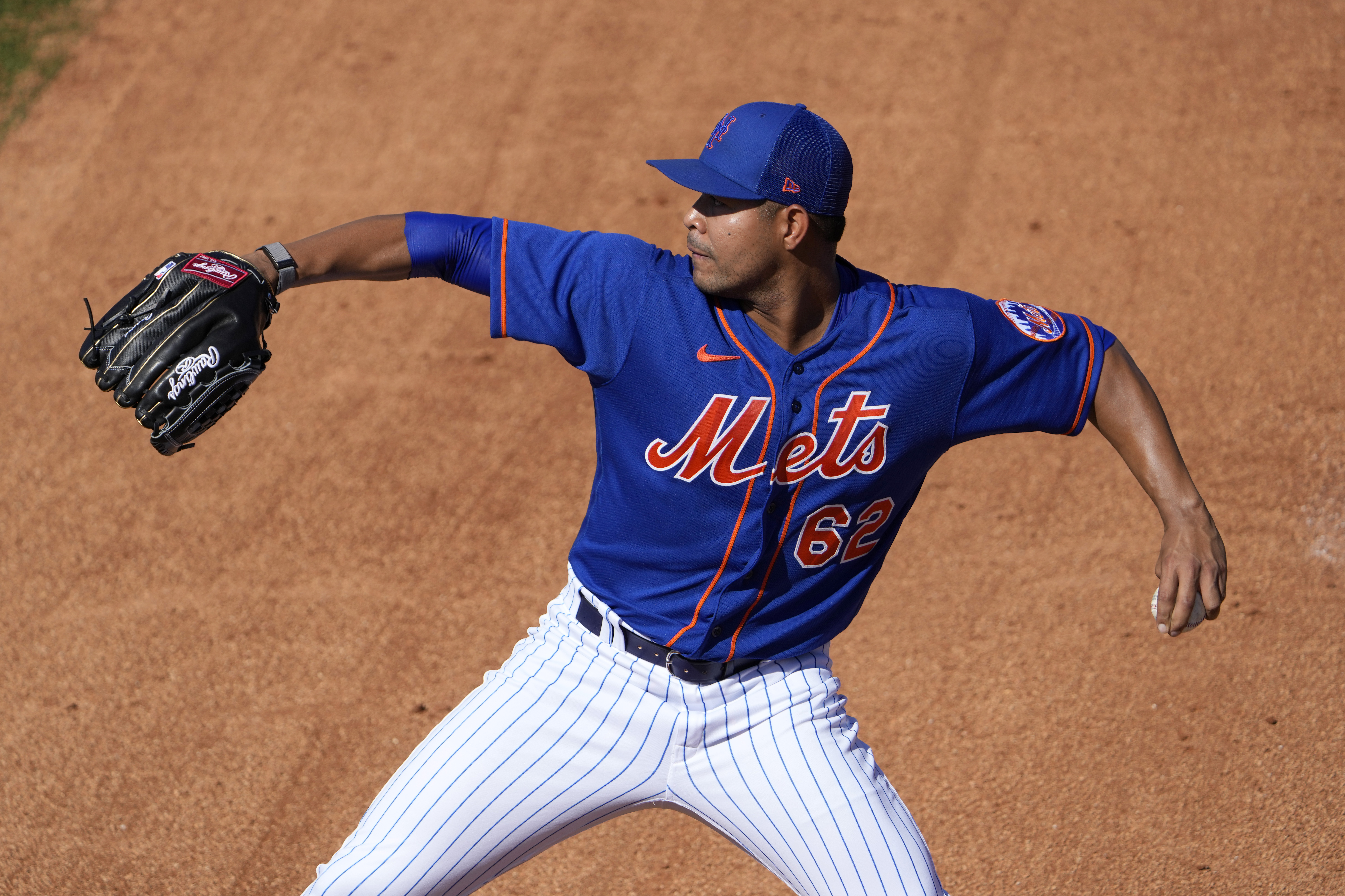 Mets' Quintana out until at least July with rib injury