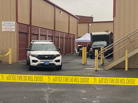 Suffolk police execute search warrant at Amityville storage unit in relation to the Gilgo suspect case  News 12 Long Island