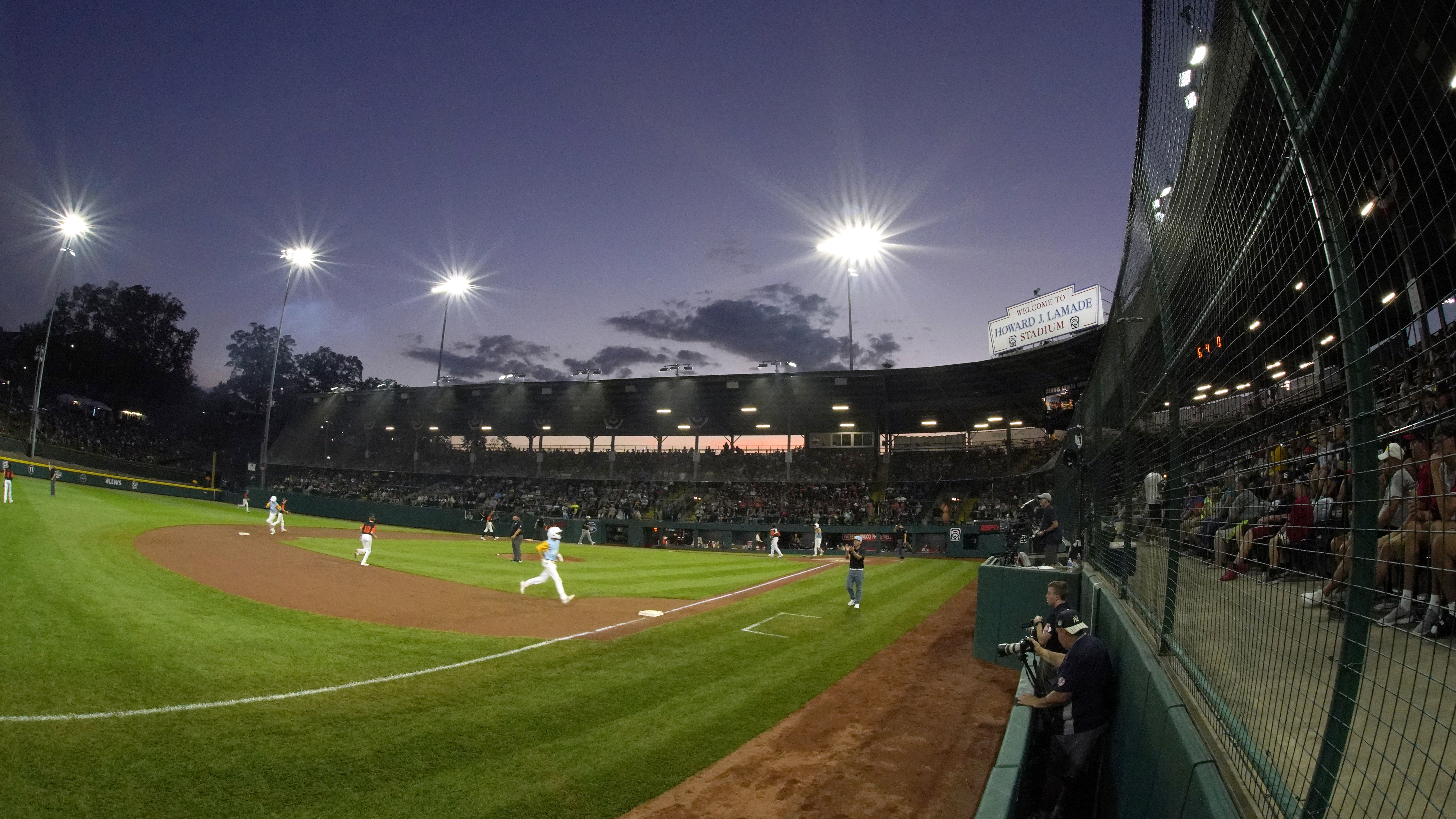 Little League World Series 2022: Massapequa vs. Hollidaysburg Little League  World Series game postponed until Monday - ABC7 New York