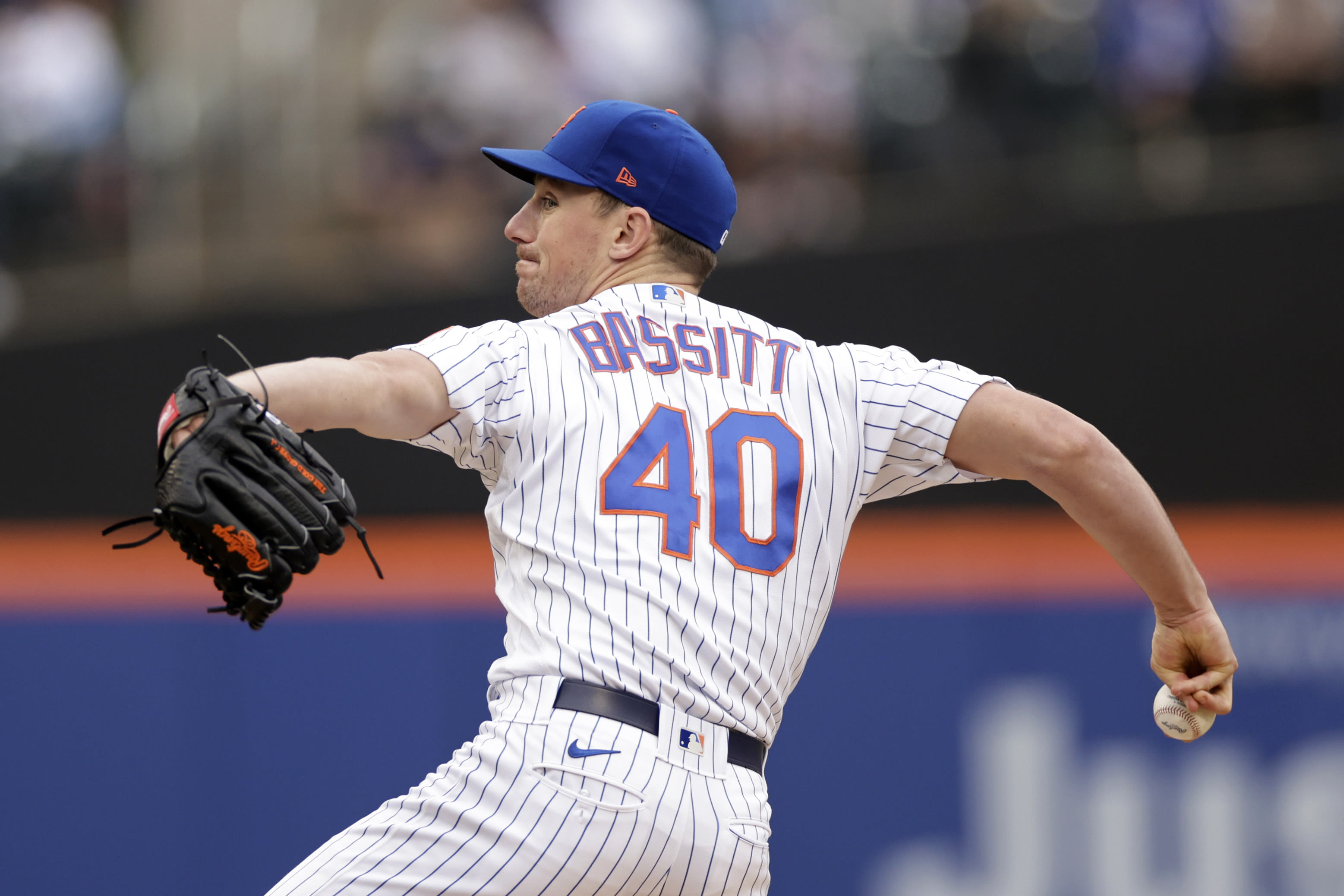 Bassitt has $8.65M salary, Mets deal includes $19M option - The