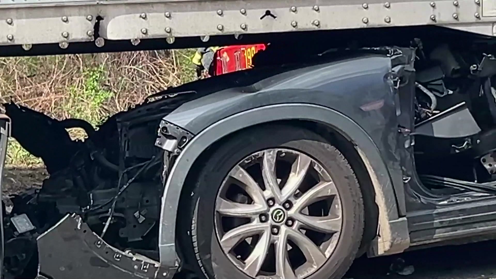 WC 5PM TUES_SawMillCrash_ajc_2026-04-14-17-32-53