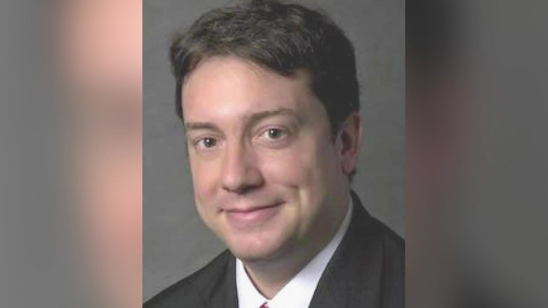 RTWCHVWaldenMgrPaidLeaveBGomezVO5pm_2026-04-07-17-22-16