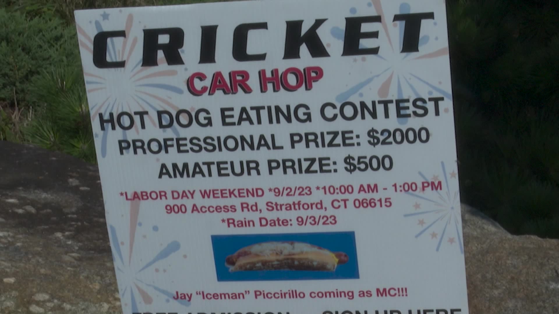 Summer sendoff: Cricket Car Hop in Stratford hosts hot dog eating contest