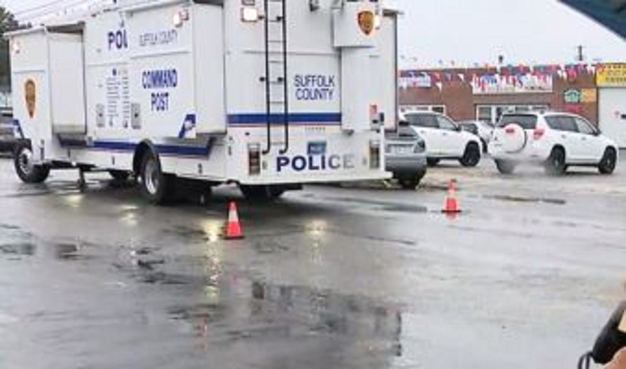 Police 1 person dead in shooting at Deer Park auto body shop