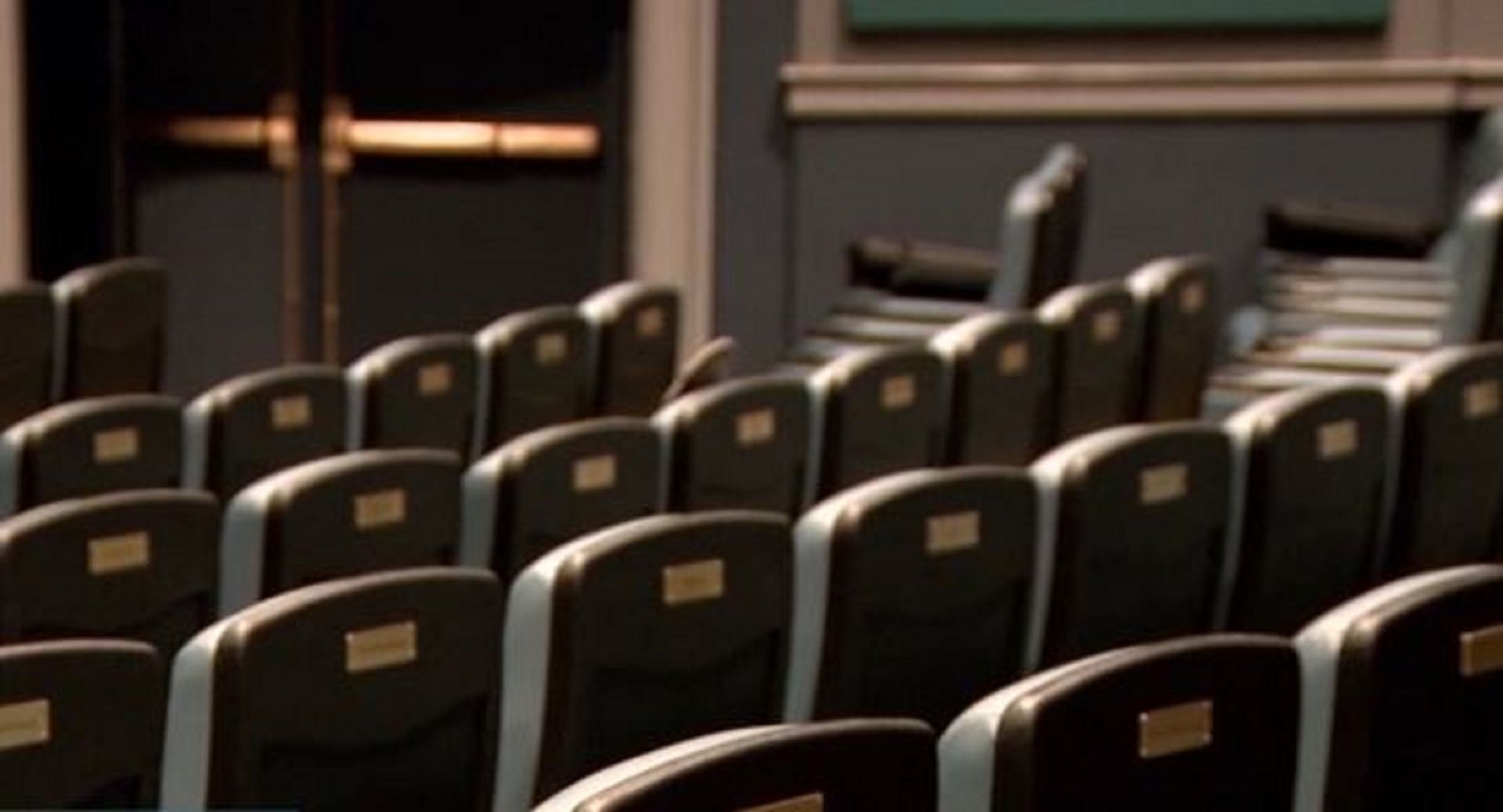 New York to allow movie theaters to start selling alcohol