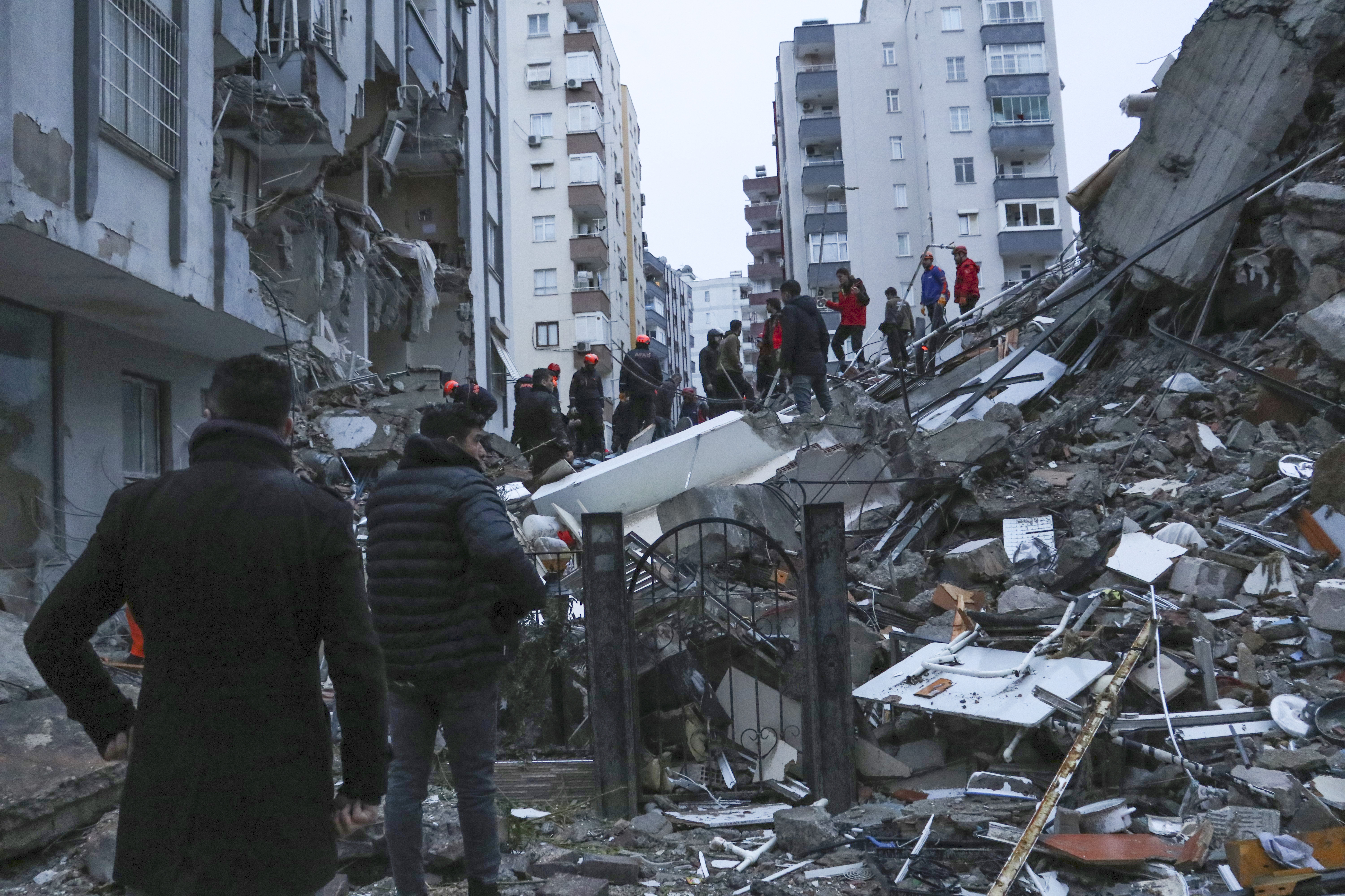 Powerful quake rocks Turkey and Syria, kills more than 1,300