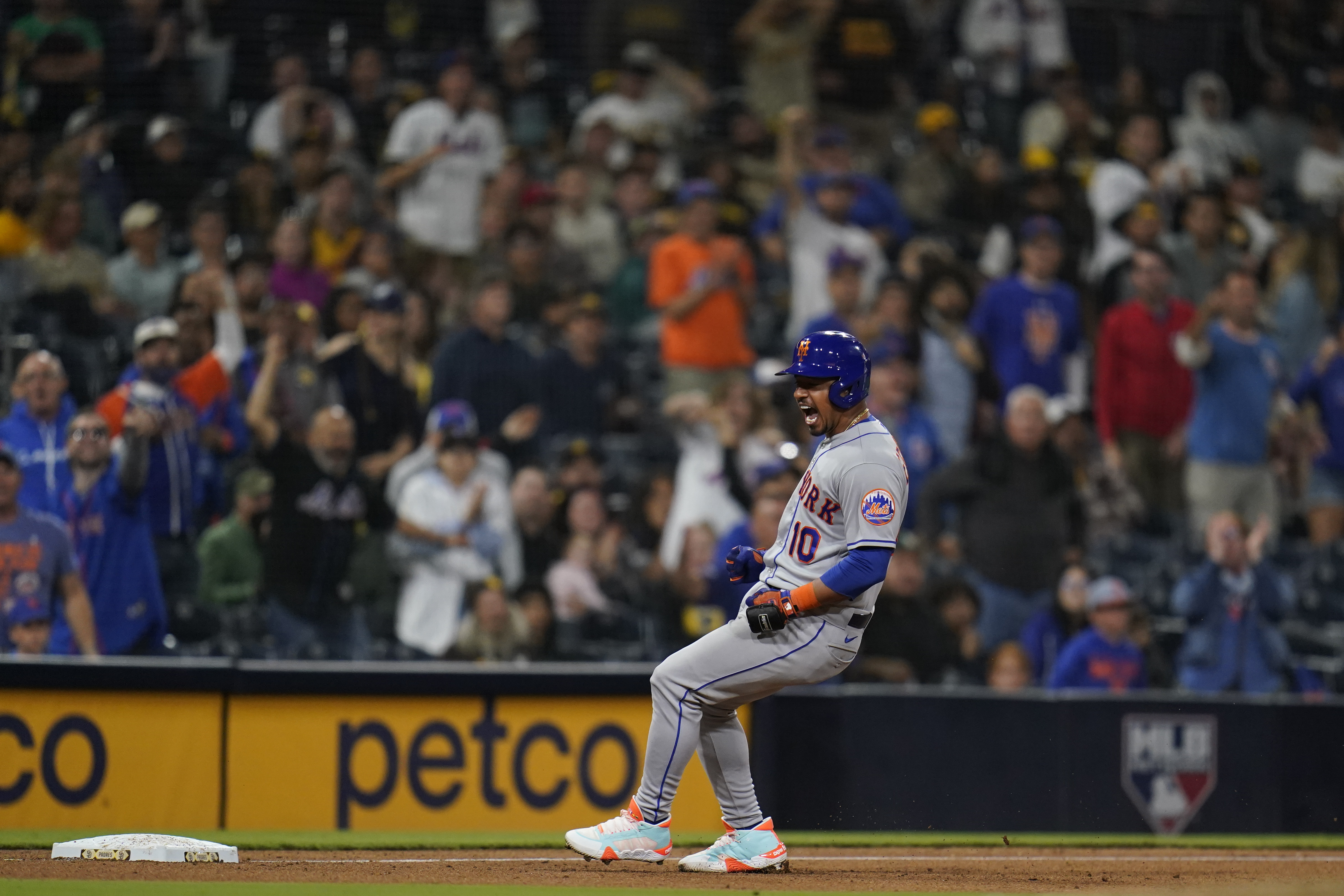 Eduardo Escobar of the New York Mets looks skyward after hitting