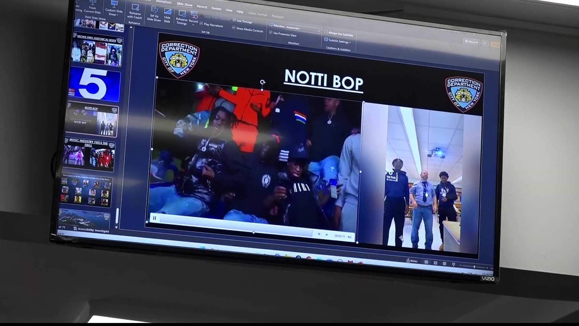 纽约市监狱局和纽约市警察局教育家长了解帮派预警信号