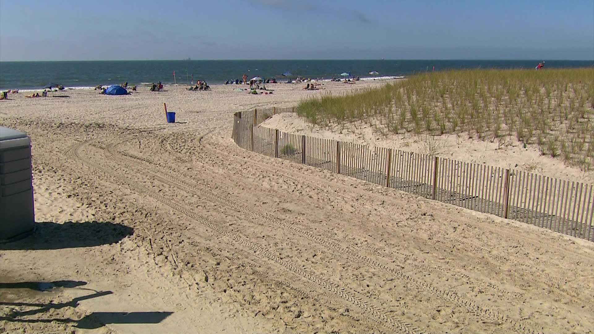 Beaches in Long Beach close for the season amid heat, humidity