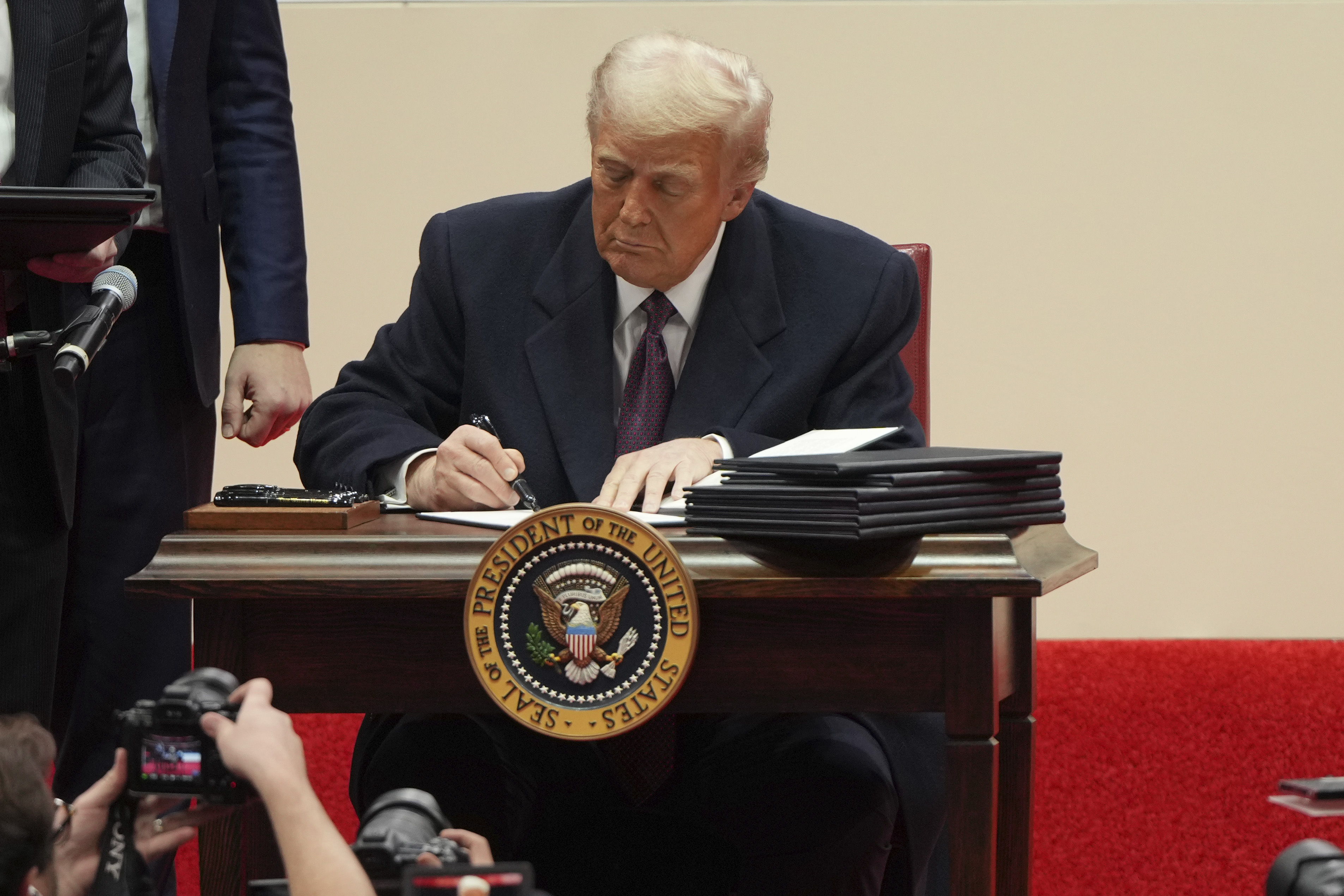 TRUMP SIGNING 
