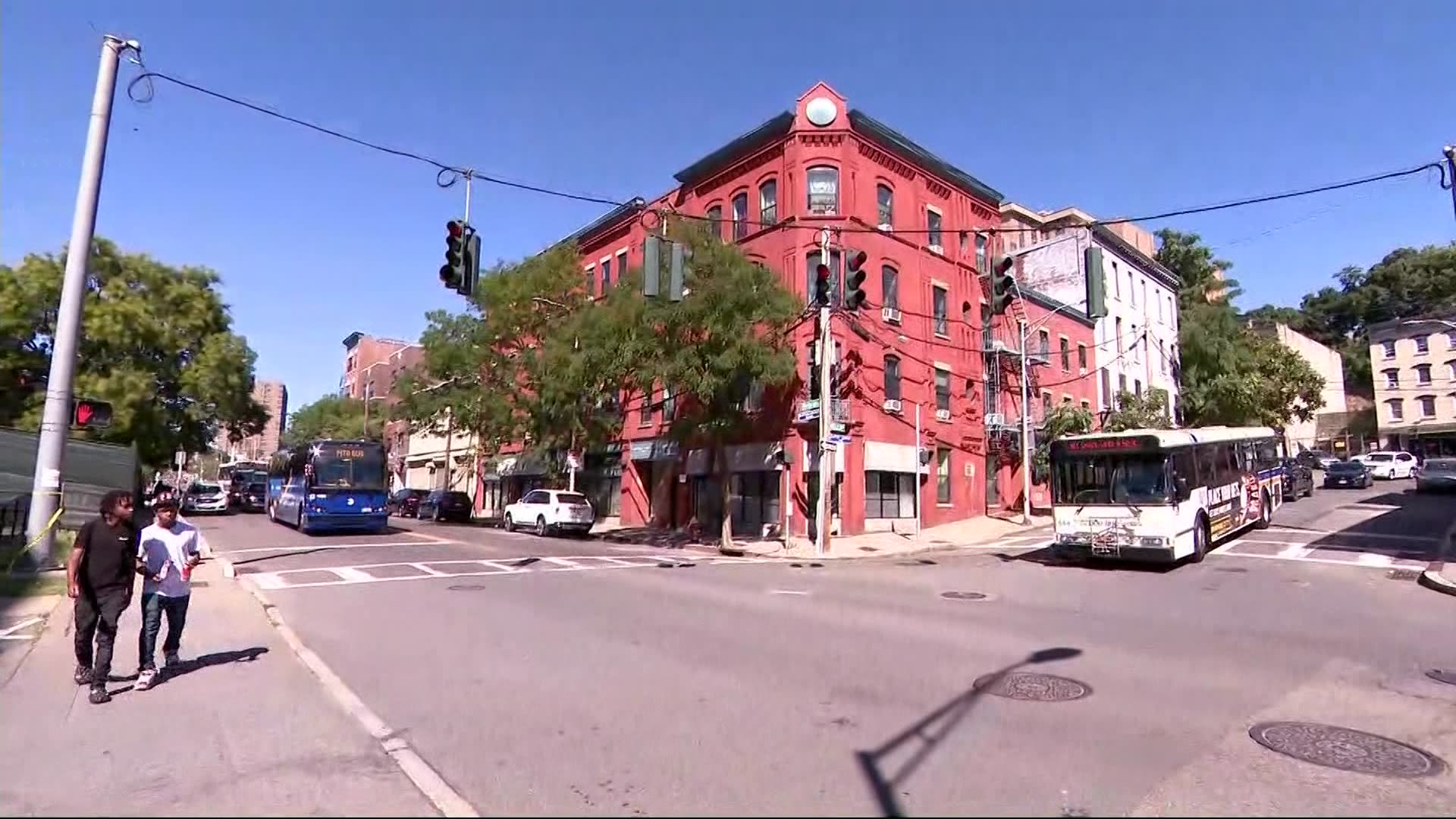 Police Yonkers shooting victim suffers injuries, suspect at large