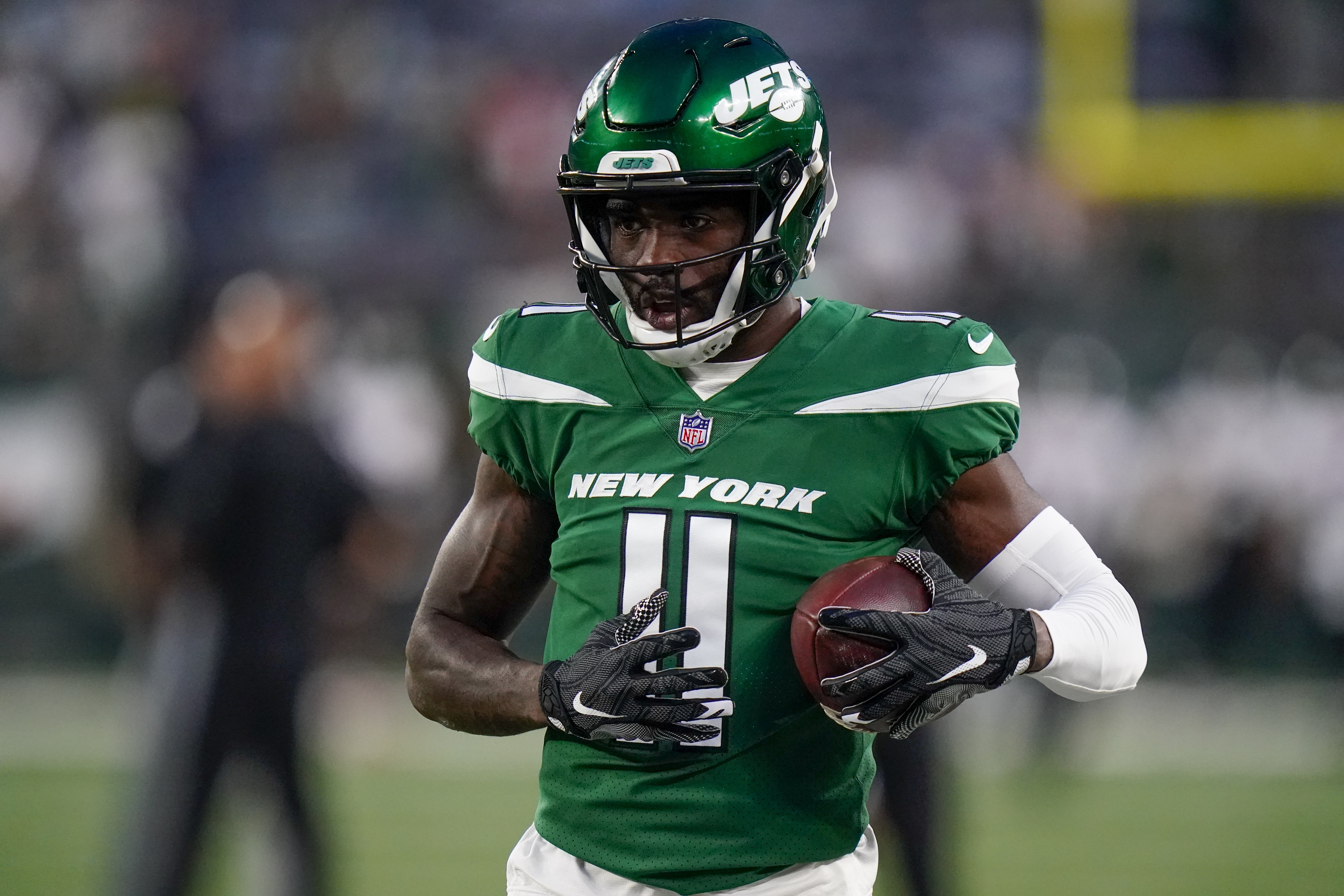 New York Jets Wide Receiver Denzel Mims Looking to be Traded