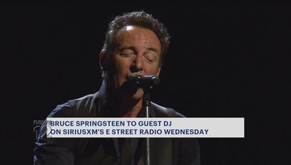 TVsæt Signal Sæt ud From His Home to Yours: Bruce Springsteen DJs quarantine playlist on  SiriusXM's E Street Radio