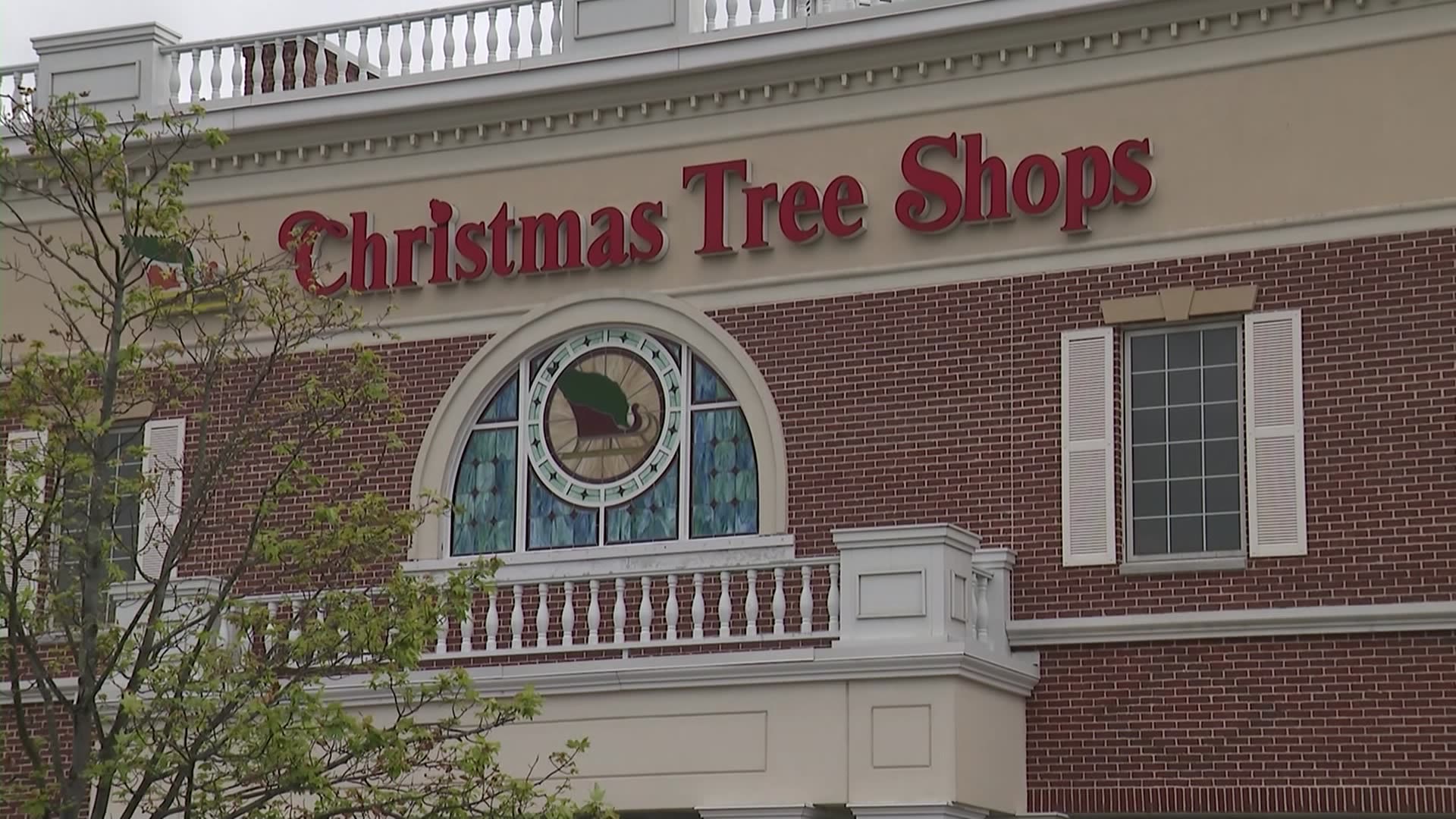 Freehold Christmas Tree Shop employees say they never received final