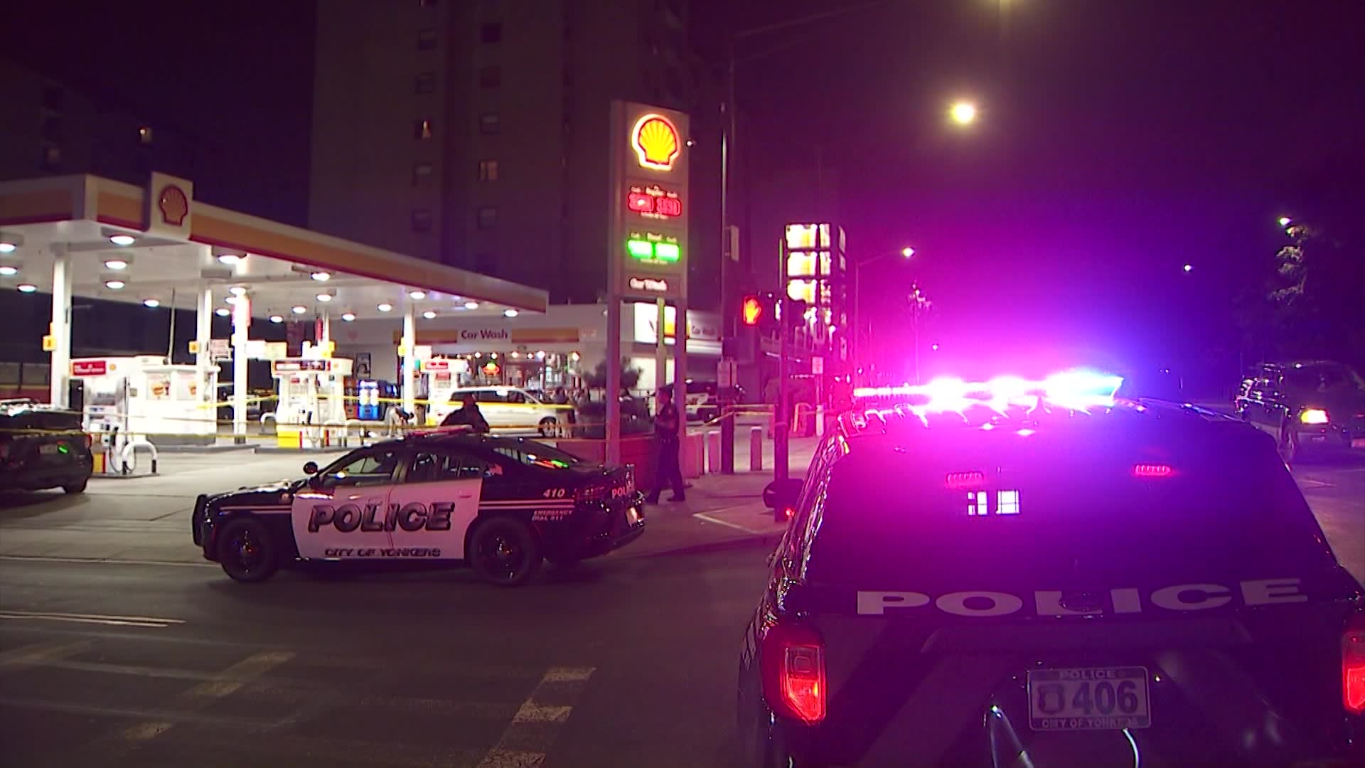 Police 2 injured in stabbing, shooting incident near Yonkers gas station