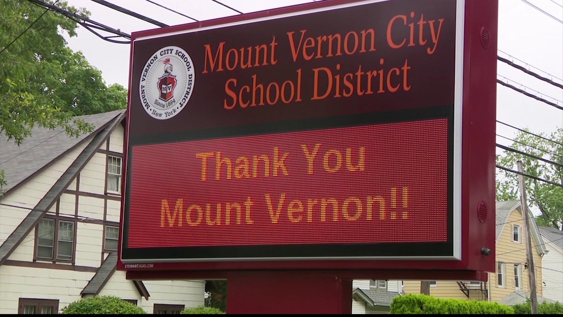 Mount Vernon residents accuse school board of misuse of funds