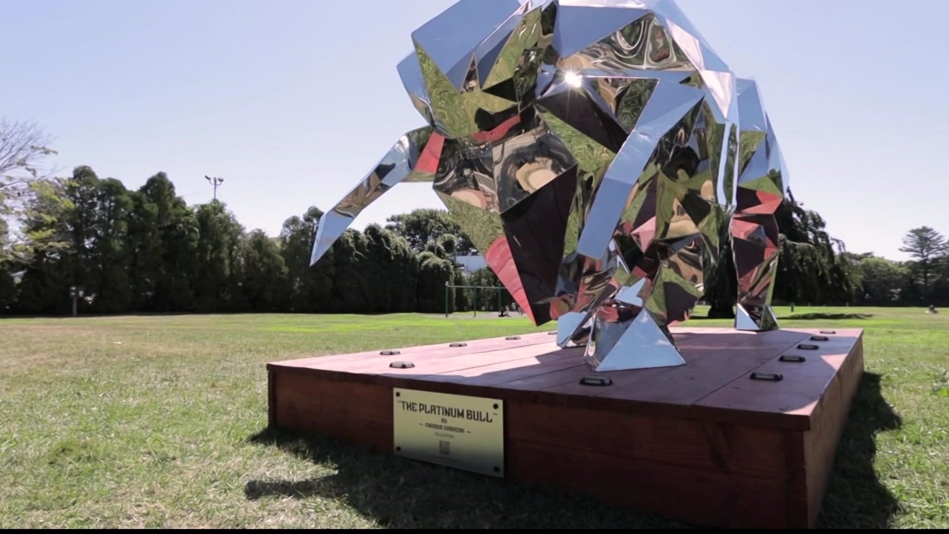 East Hampton set to unveil ‘Platinum Bull’ sculpture, hopes to draw
