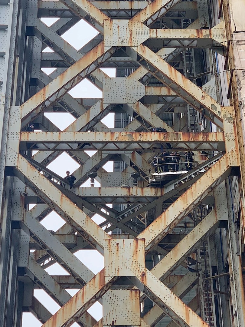 Authorities: George Washington Bridge climber in custody