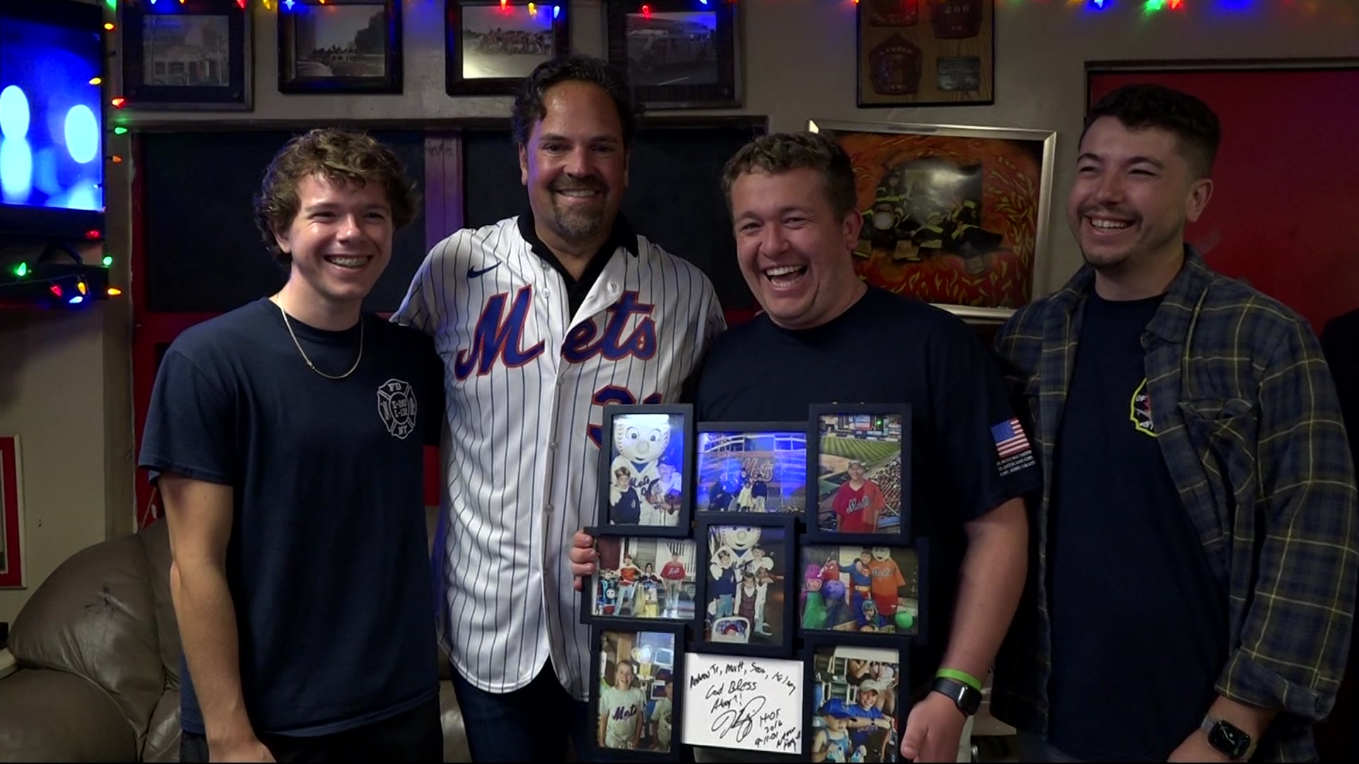 MIKE PIAZZA VISITS FIREHOUSE: Mike Piazza joined New York's Bravest at  Engine 280 to commemorate the many members of the FDNY who made the…