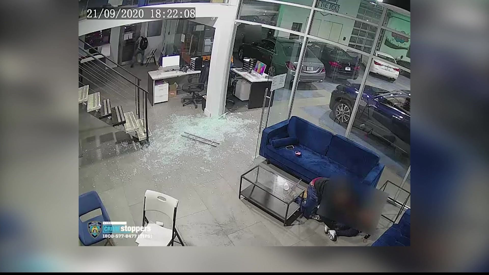 Father shields kids from gunfire in car dealership shooting; suspects