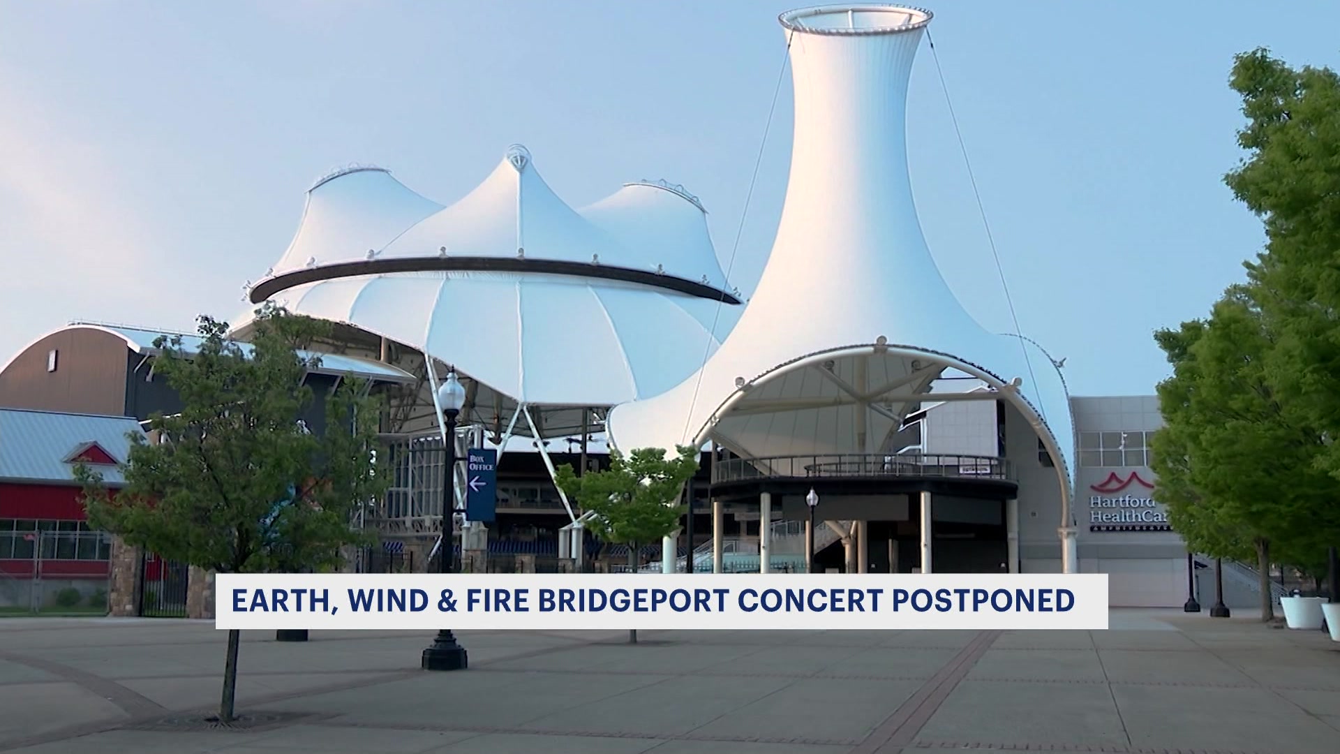 Derek Jeter hosting Earth, Wind & Fire concert in Bridgeport