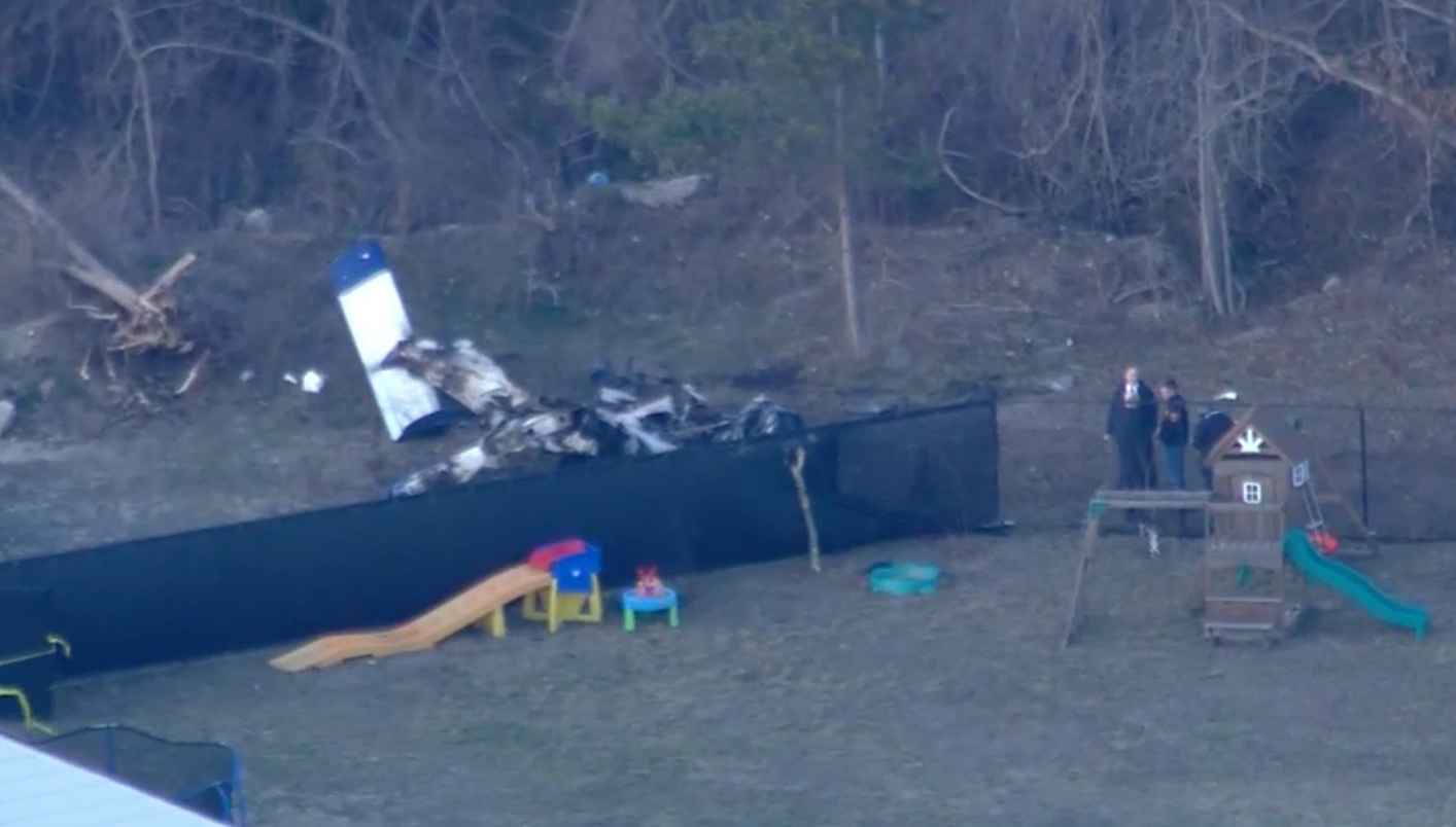 news 12 plane crash lindenhurst