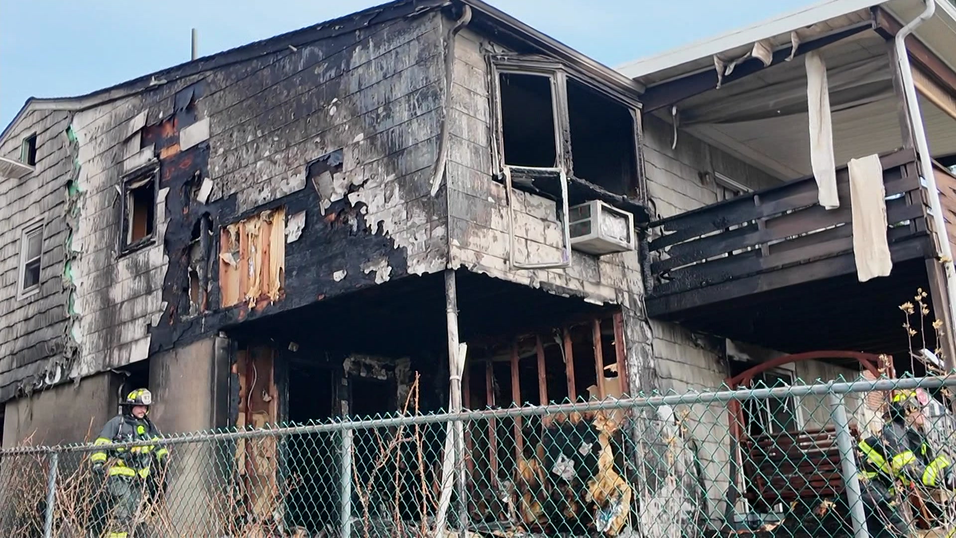 WC 10P TUE_CrotonHouseFire_ajc_2026-03-31-22-08-08