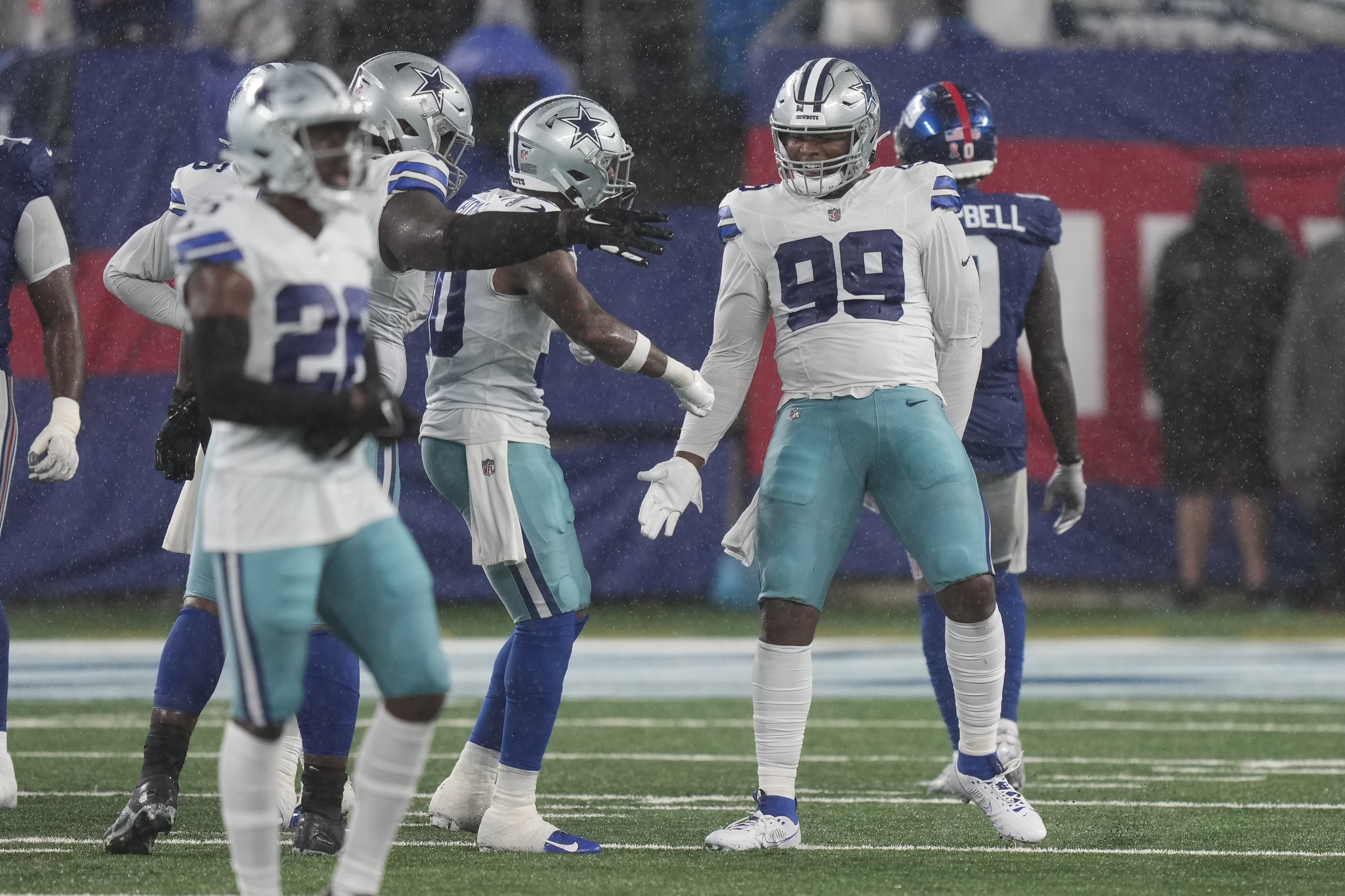 Cowboys rip Giants 40-0, making a huge statement in Week 1 of the