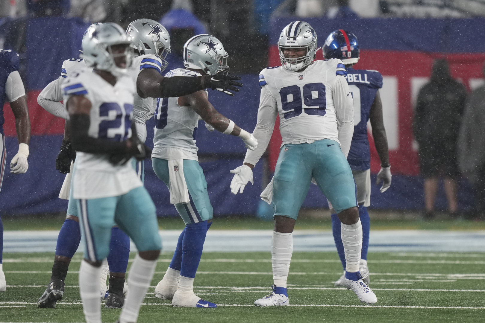 Cowboys rip error-prone Giants 40-0 for worst shutout loss in the