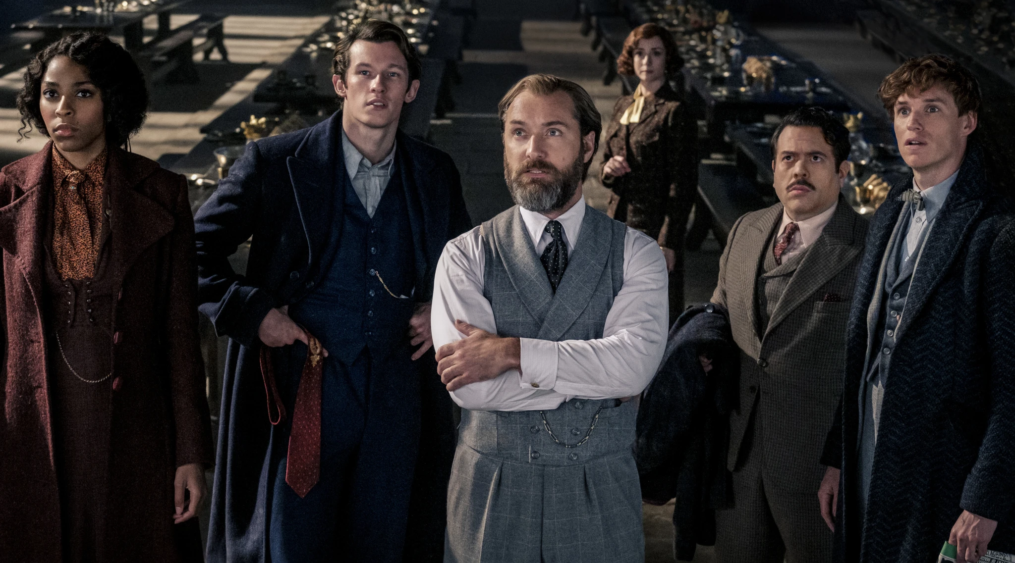 The Wizarding World Is at War in New 'Fantastic Beasts: The Secrets of Dumbledore' Trailer 